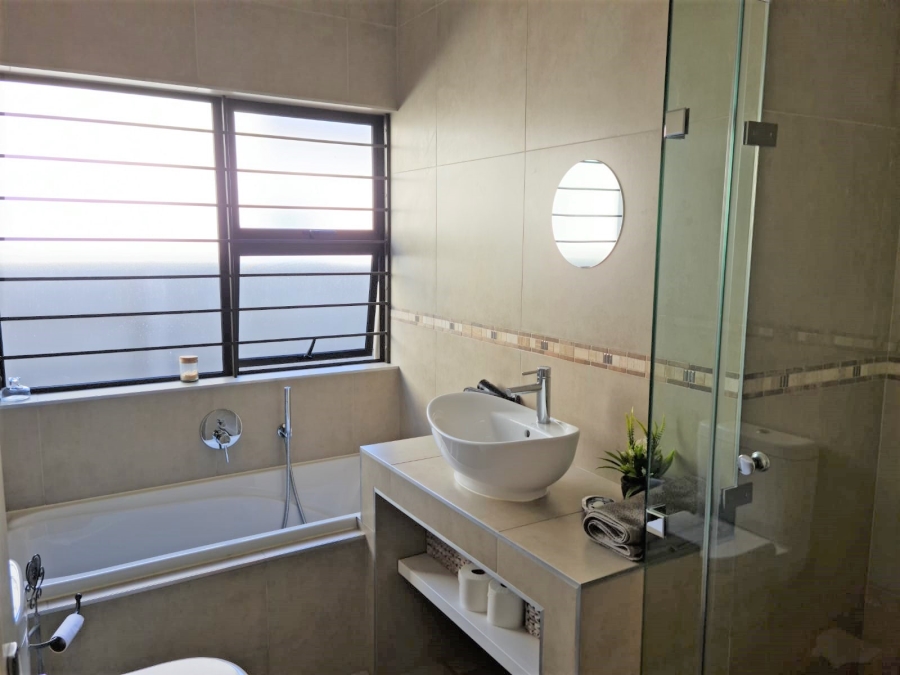 To Let 3 Bedroom Property for Rent in Parklands Western Cape